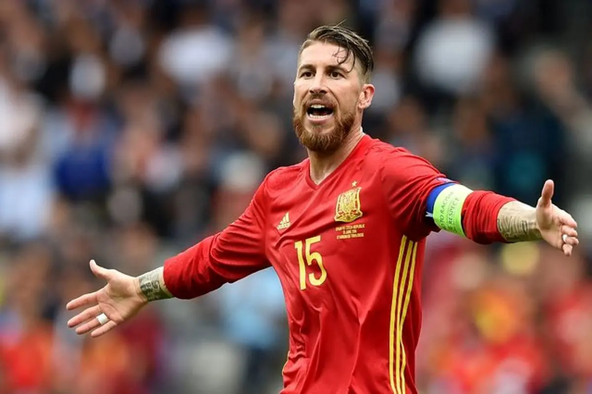 عکس/ لحظه دیدنی برخورد راموس و مهدی طارمی