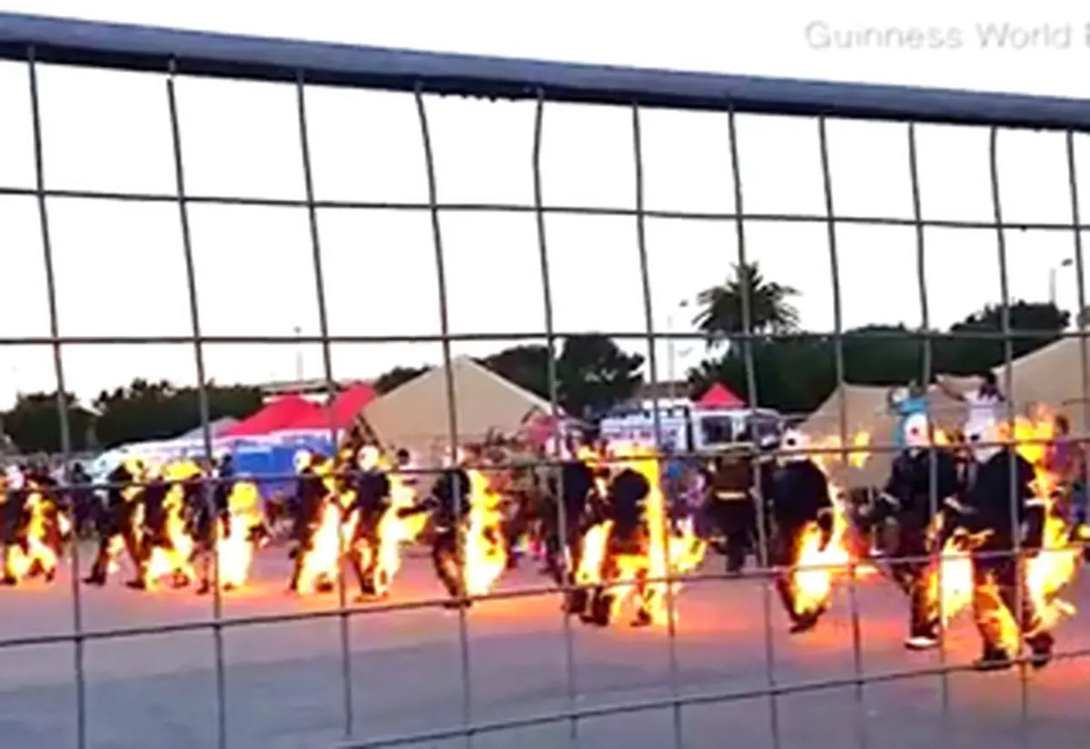 خودسوزی هم‌زمان ۳۲ نفر فقط برای شهرت!