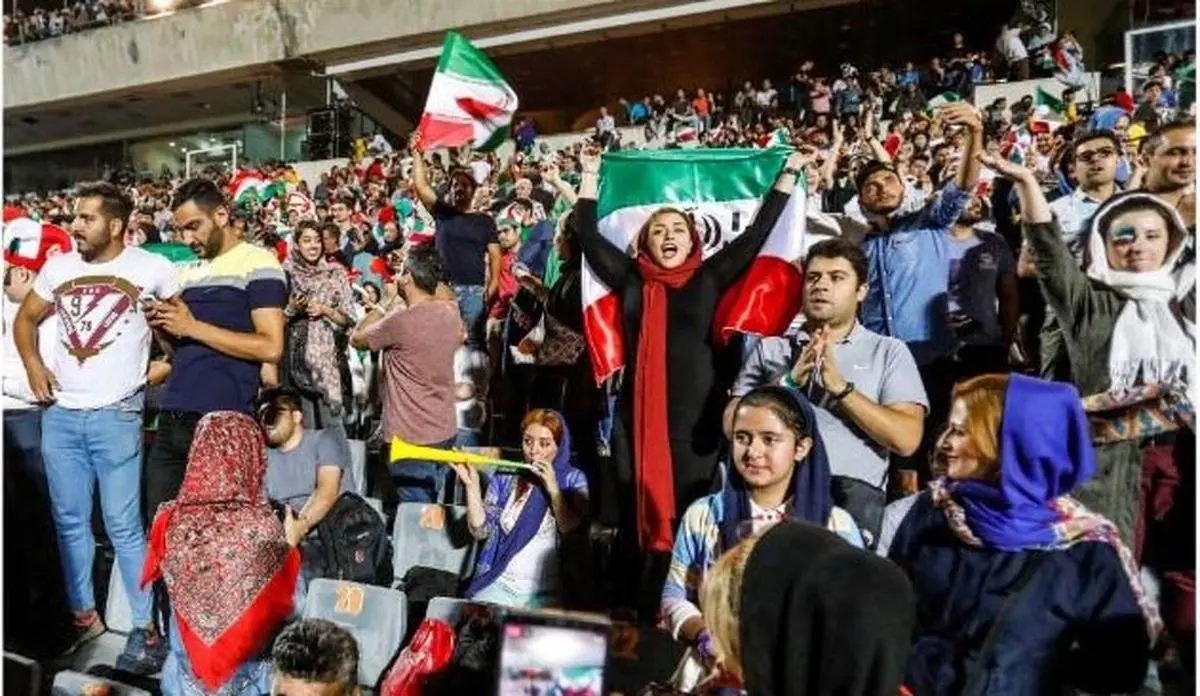اولین حضور بانوان ایرانی در استادیوم