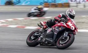 خودش هم هنگ کرده که موتورش کجا رفت!