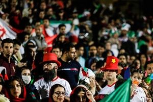 روز چهارشنبه برای تماشای بازی ایران- اسپانیا چه کسی دستور ورود تماشاگران به ورزشگاه آزادی را صادر کرد؟