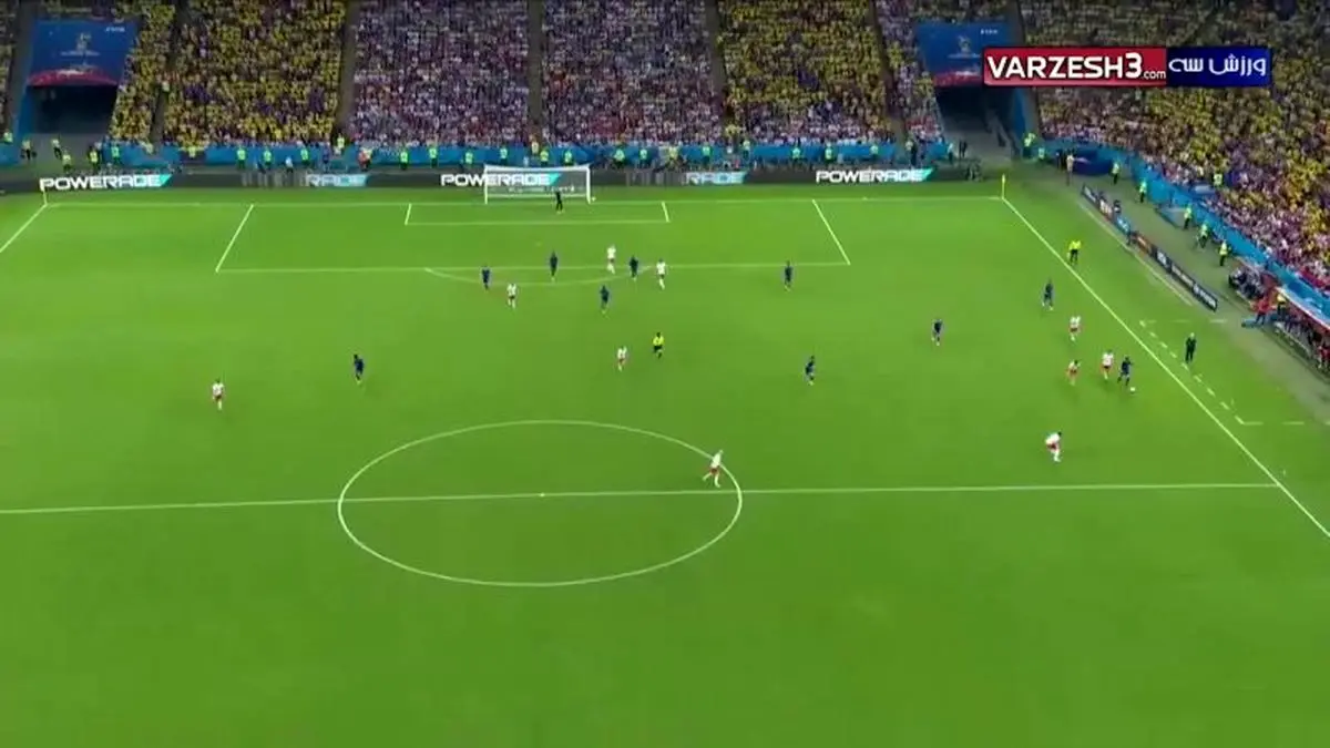 گل سوم کلمبیا به لهستان (کوادرادو)