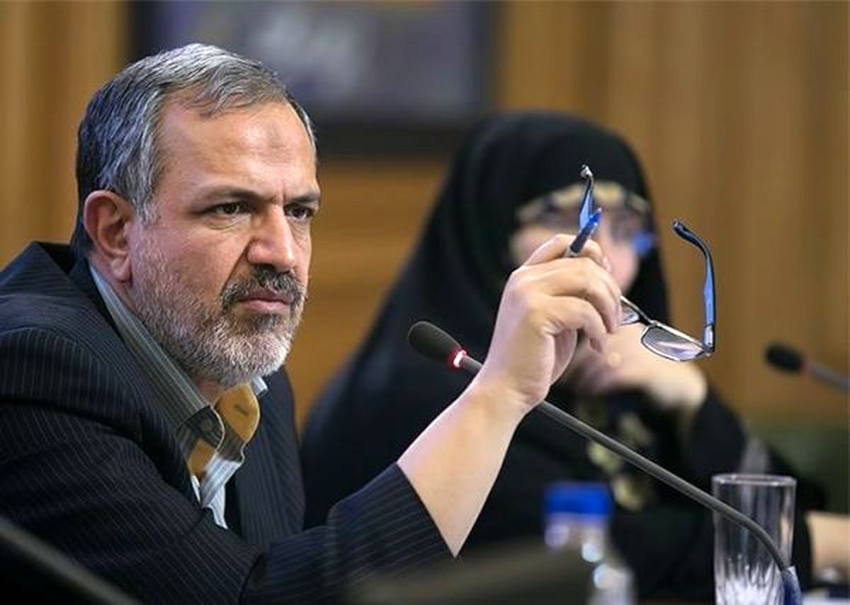 انتشار لیست وارد کنندگان موبایل با ارز دولتی، میتواند الگوی شفافسازی برای مدیریت شهری باشد