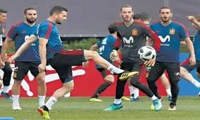 آمار اسپانیا برابر میزبان های مسابقات جام جهانی