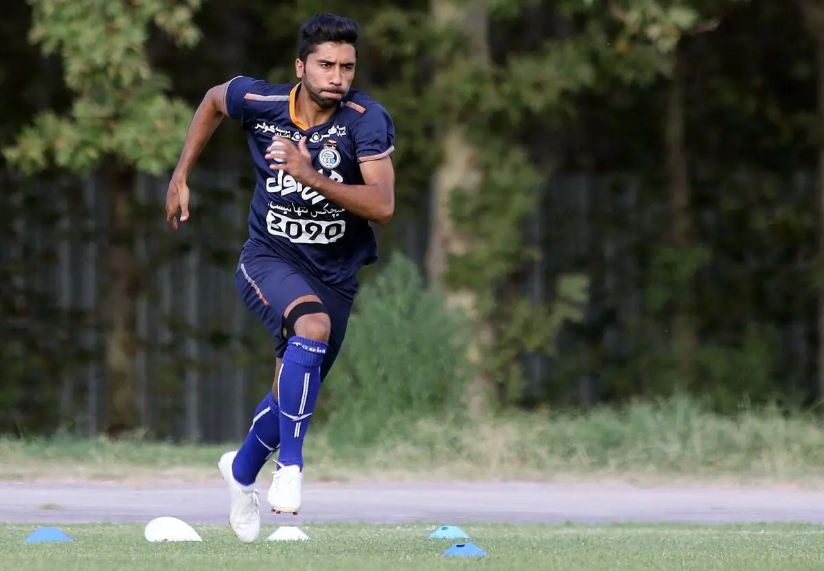 هافبک استقلال تمدید کرد