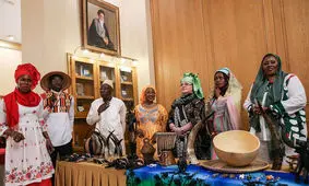 پوشش جالب زنان آفریقایی در دیدار با ظریف