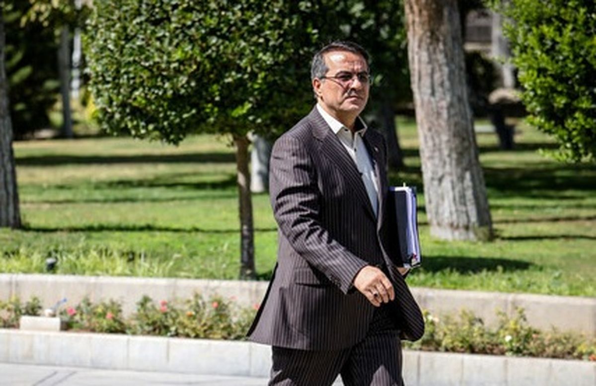 رئیس سازمان اداری و استخدامی: تعدیل یا بیشغل کردن افراد در کار ما نیست