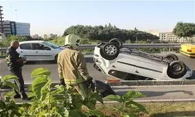 واژگون شدن پژو ۲۰۶ در بزرگراه ستاری + تصاویر