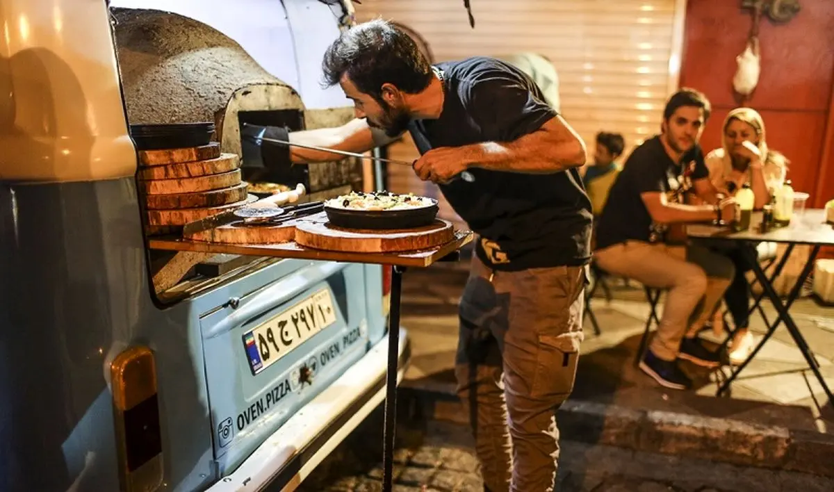 دور غذاهای وسوسه کننده خیابانی را خط بکشید