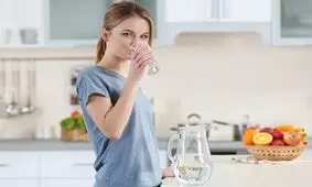 نیاز همه ما به آب یکسان نیست/ بدن ما به چه میزان آب نیاز دارد؟