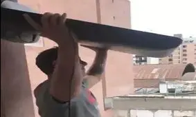 اقدام عجیب هوادار آرژانتینی پس از حذف یاران مسی از جام جهانی ۲۰۱۸ + عکس