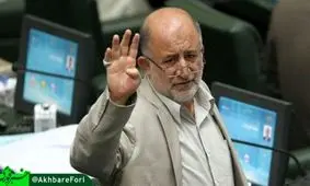 نادر قاضی پور: عوامل متخلف در واردات غیر قانونی بیش از ٦٤٠٠ خودرو دستگیر شده اند