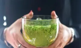 فرو نشاندن تب تابستان با راهکار های طب سنتی
