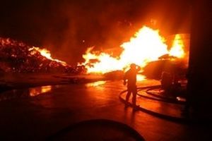 آمار اولیه مصدومان آتش سوزی کارخانه کرج اعلام شد