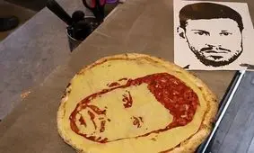 فیلم/ چهره بازیکنان جام جهانی روی پیتزا!