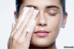 آرایش پاک کن مناسب پوست های چرب ، خشک و حساس