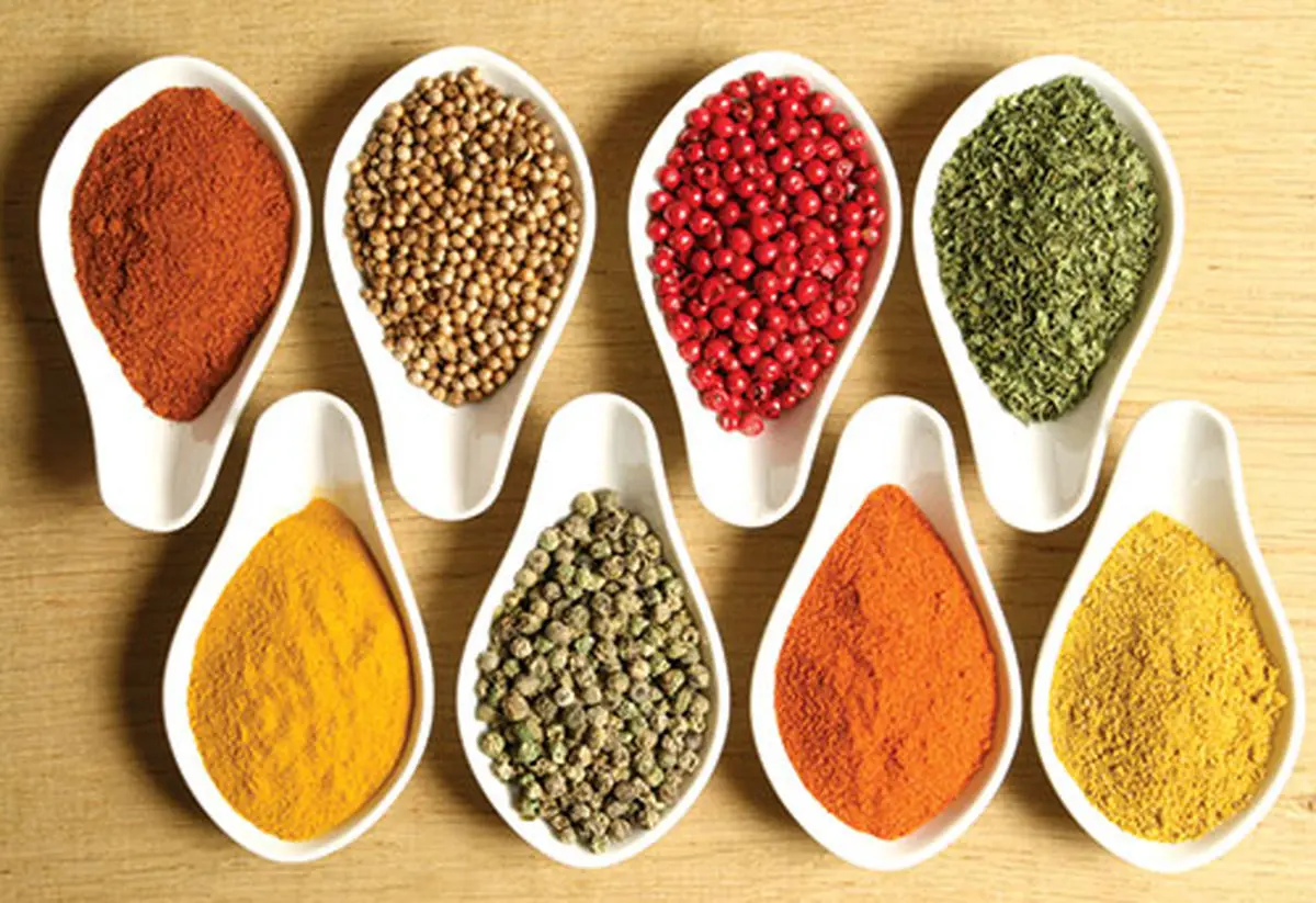 آشنایی با ادویه های پرکاربرد آشپزی