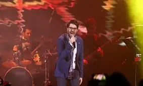 خواننده‌ای که ره صد ساله را یک ساله طی کرد/ اشک‌های حامد همایون در اولین شب اجرایش