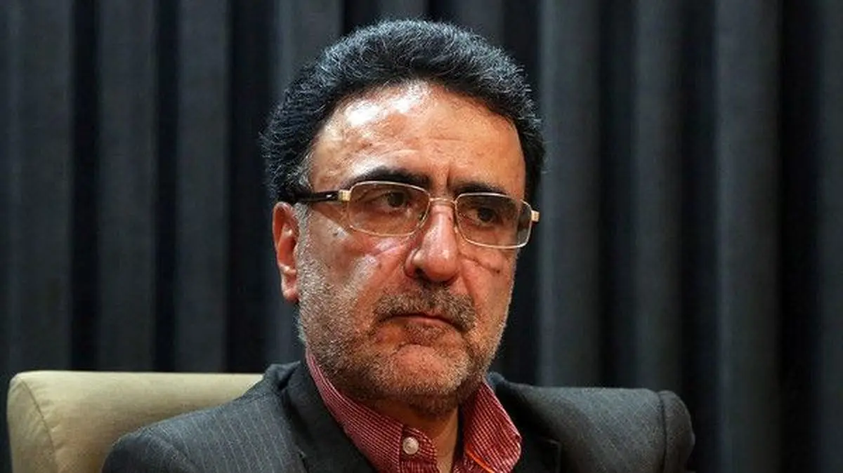 انتقاد مصطفی تاجزاد از صدا و‌سیما به دلیل پخش اعترافات چند دختر رقصنده