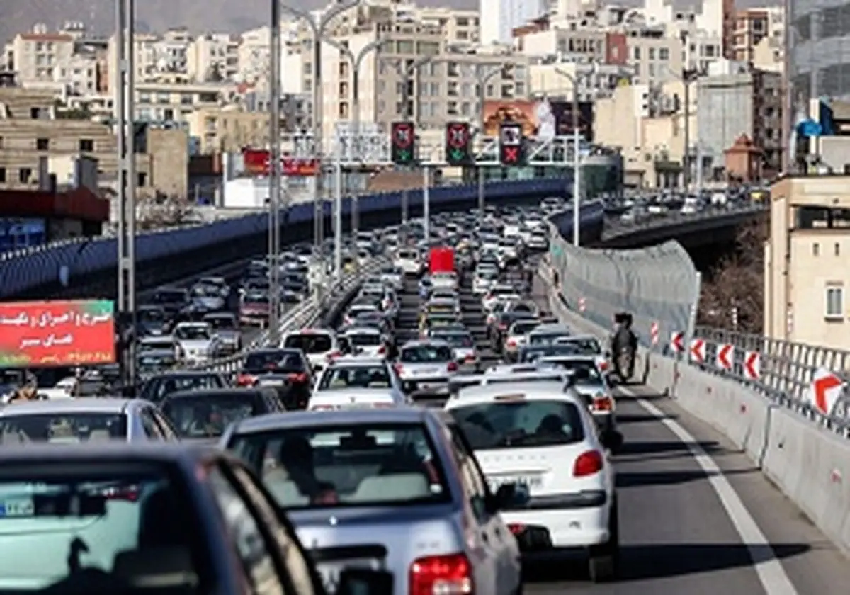 بار ترافیکی معابر پایتخت در چه ساعاتی بیشتر است؟