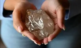 الماس غول‌پیکر نیم کیلویی به فروش می‌رسد