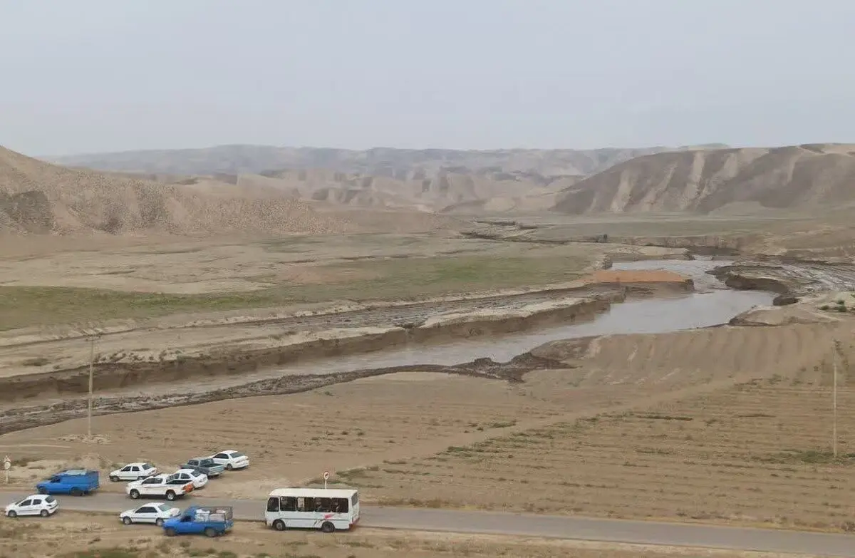باران رگباری راه پنج روستای کلاله استان گلستان را مسدود کرد/ ویدئو

