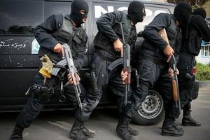 عملیات ویژه پلیس برای نجات گروگان از چنگ آدمربایان عملیات ویژه پلیس برای نجات گروگان از چنگ آدمربایان