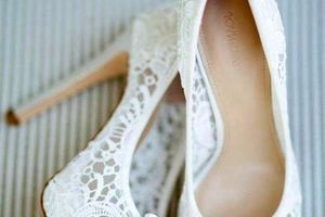 مدل های پرنسسی کفش سفید عروس گیپوری و پاپیونی