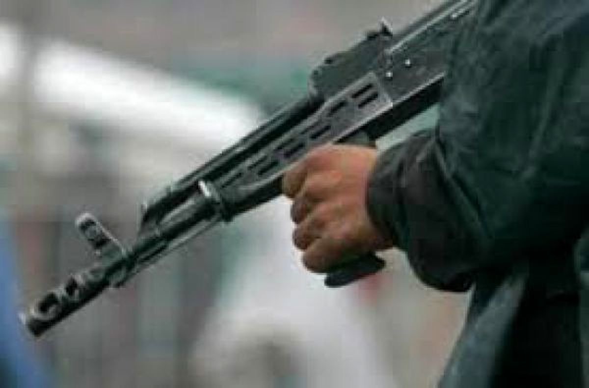 مامور نیروی انتظامی خوسف در درگیری با اشرار شهید شد