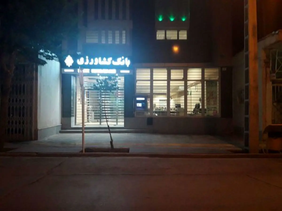 اتلاف برق در بانکهای شهر بروجن + تصاویر