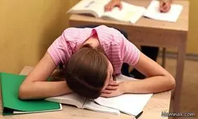 چرا نوجوانان سخت از خواب بیدار می شوند؟