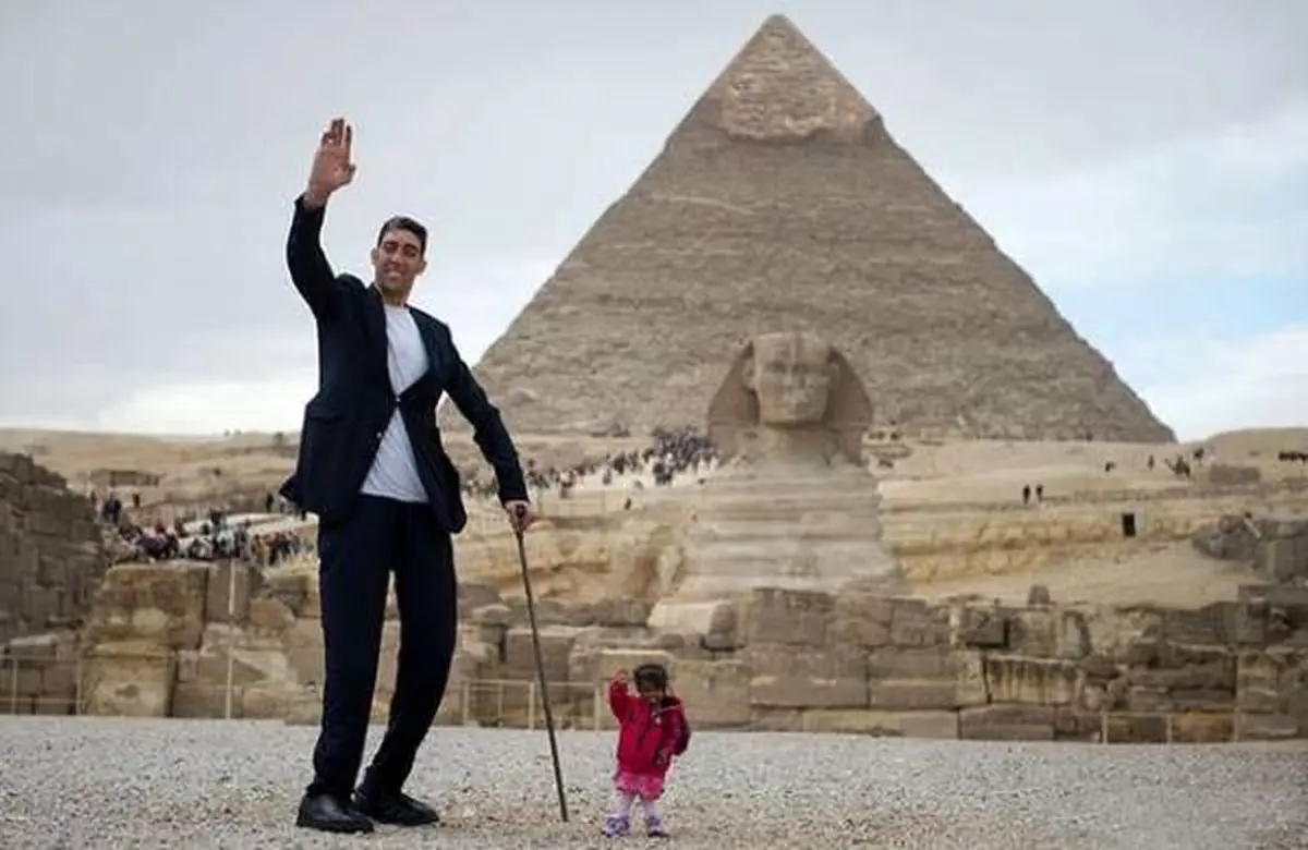 کوتاه ترین زن دنیا در کنار بلندترین مرد دنیا