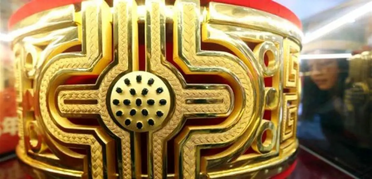 ساخت بزرگترین انگشتر طلا با وزن 82 کیلوگرم