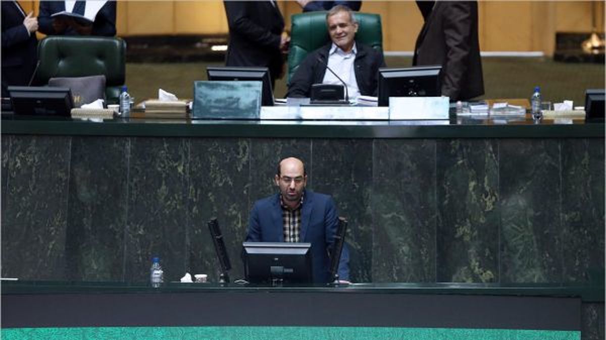 باید تمامی پیامرسانهای خارجی فیلتر شوند/ دادستانی فرقی میان فیلترینگ تلگرام و اینستاگرام قائل نشد/ همه مسئولان به حکم دادستانی تمکین کنند در غیر این صورت 3 سال حبس دارد