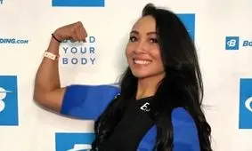 کتک کاری قهرمان زیبایی اندام زنان با مرد مزاحم