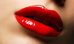 10 فرمان برای داشتن لب‌هایی سالم