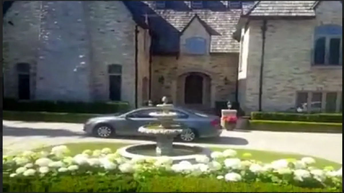 منزل محمود خاوری در "کشور کانادا"