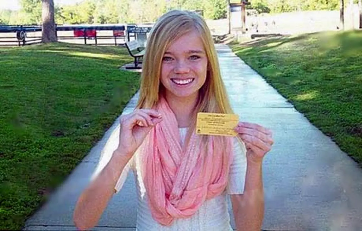 این دختر در پارک یک الماس قیمتی پیدا کرد!