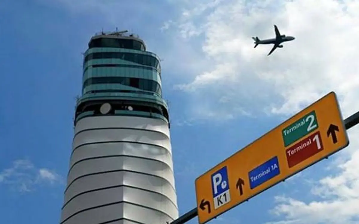 گاز روده یک مسافر باعث فرود اضطراری هواپیما شد