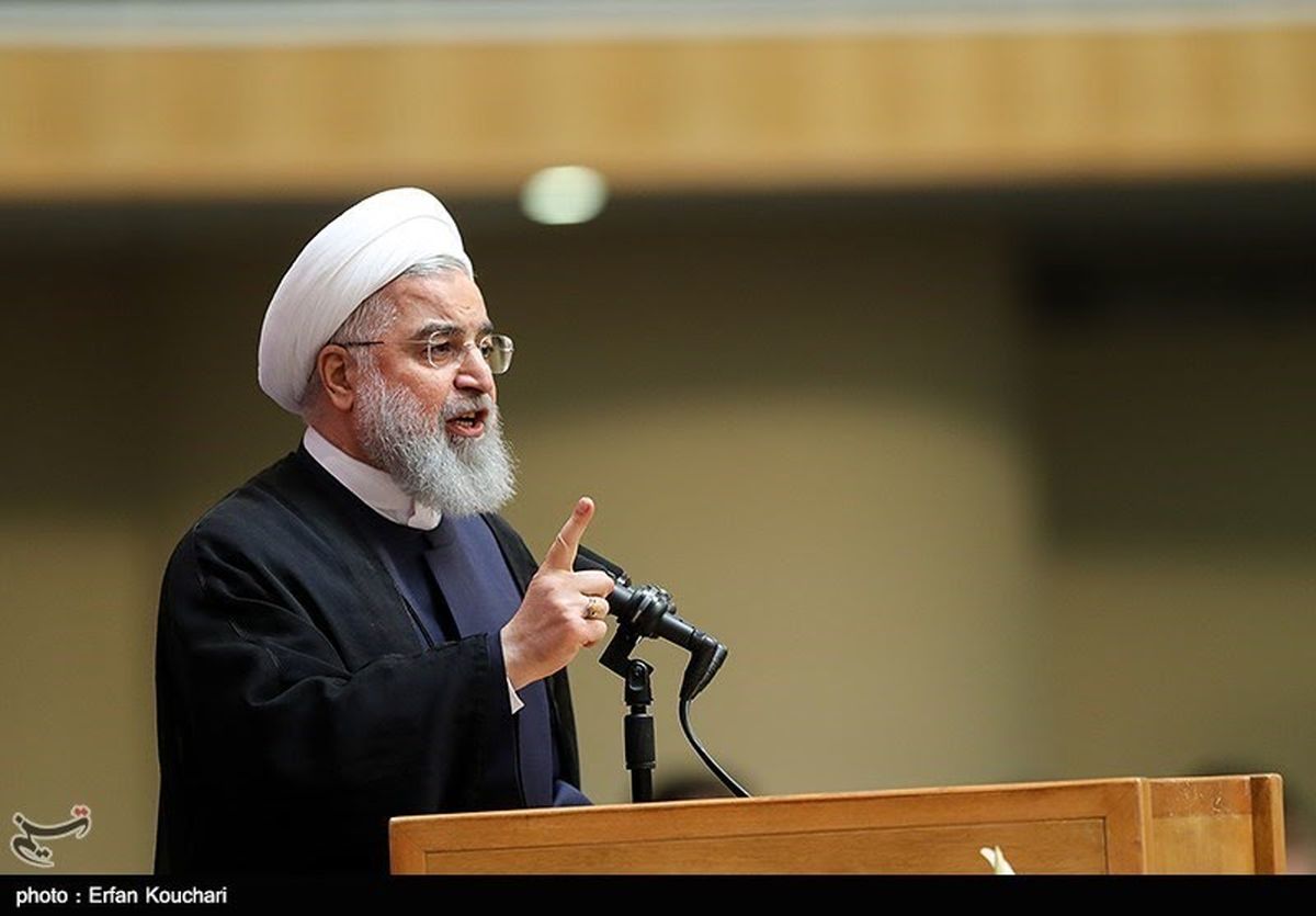 کلید روحانی برای قفل حضور زنان در ورزشگاه‌ها چرخید