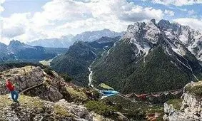 خوابیدن بین زمین و آسمان به مدت چند روز!