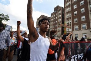قتل یک سیاه‌پوست به دست پلیس شیکاگو موج اعتراض ها را کلید زد