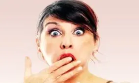 زن 32 ساله ای که فکر میکند دختری 16ساله شده