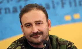عکس یادگاری مهران احمدی و دخترش