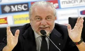 مالک ناپولی دریافت پیشنهاد از مدیر برنامه‌های رونالدو را تأیید کرد