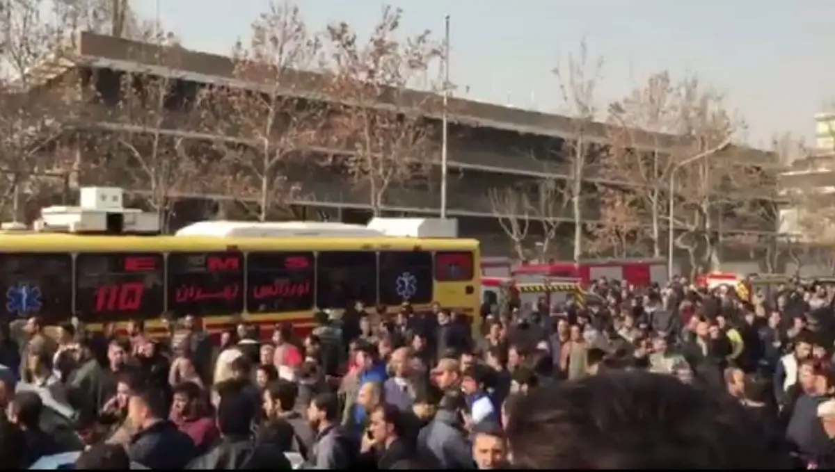 ازدحام در اطراف ساختمان پلاسکو