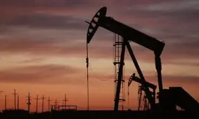 نفت بین ۷۰ تا ۸۰ دلار در نوسان می‌‌ماند