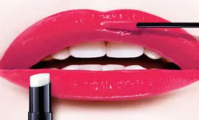 اگر رژ لب خیلی مصرف می کنید، بخوانید