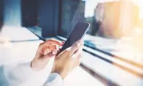وعده دوباره وزیر ارتباطات برای ثبات بازار موبایل تا هفته آینده