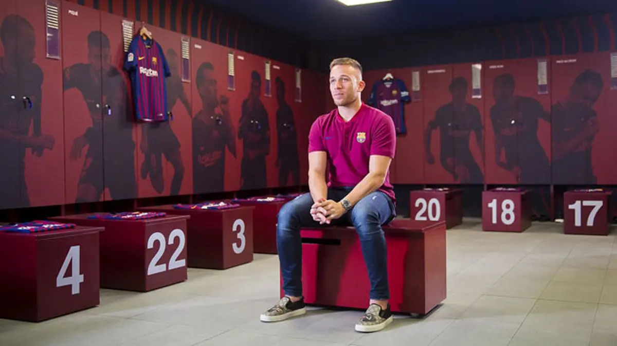 آرتور ملو: بازیکنی بهتر از مسی وجود ندارد ؛ در آمدن به نیوکمپ تردید نکردم